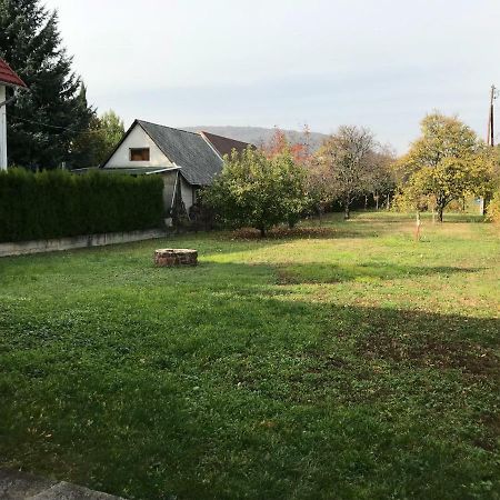 Aracsi Haziko Villa Balatonfured Luaran gambar